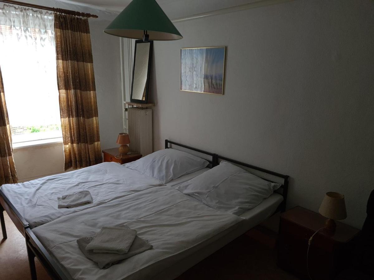 Altstadthotel Zum Goldenen Anker Любек Экстерьер фото